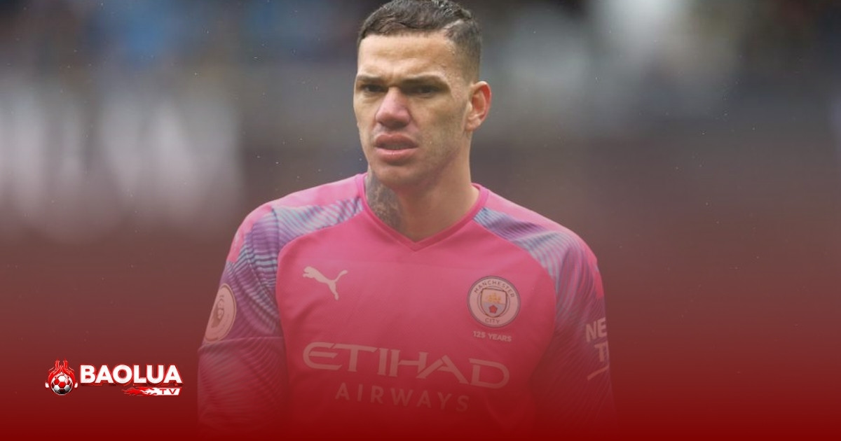 Ederson có thể vắng mặt trong trận gặp Everton